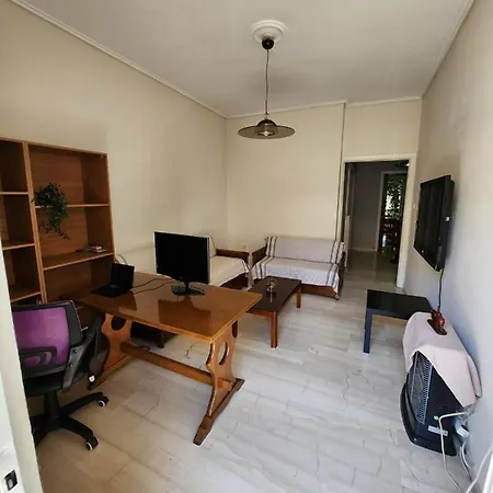 Athens Center Apartment: Steps To Acropolis, Parthenon, And Ancient Agora-2